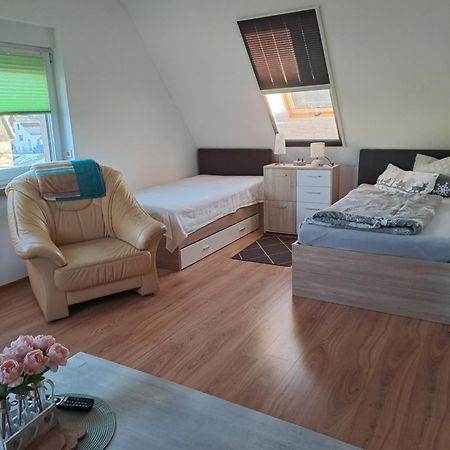 Monteur- Und Ferienwohnung In Hainichen - Obergeschoss Oder Dachgeschoss - Familie Weber Bockendorf ภายนอก รูปภาพ