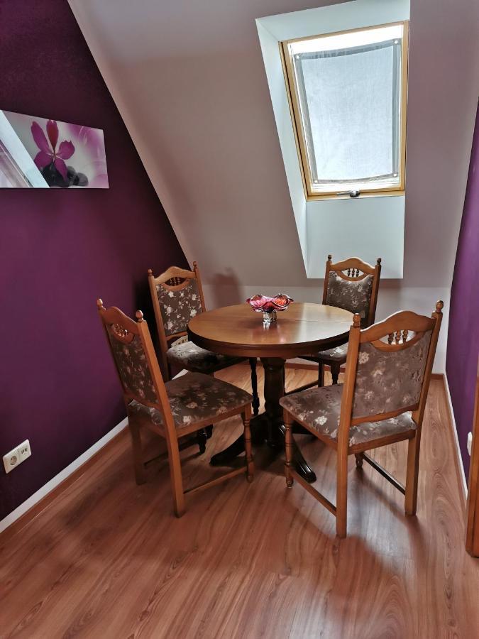 Monteur- Und Ferienwohnung In Hainichen - Obergeschoss Oder Dachgeschoss - Familie Weber Bockendorf ภายนอก รูปภาพ