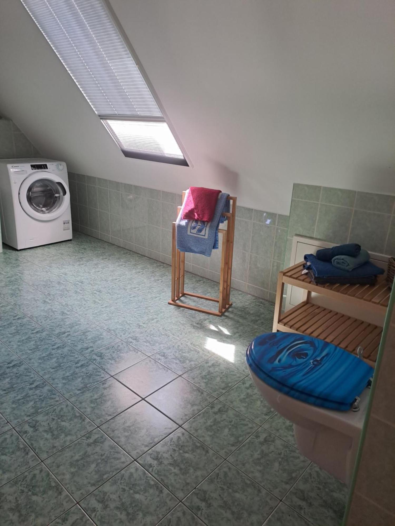 Monteur- Und Ferienwohnung In Hainichen - Obergeschoss Oder Dachgeschoss - Familie Weber Bockendorf ภายนอก รูปภาพ