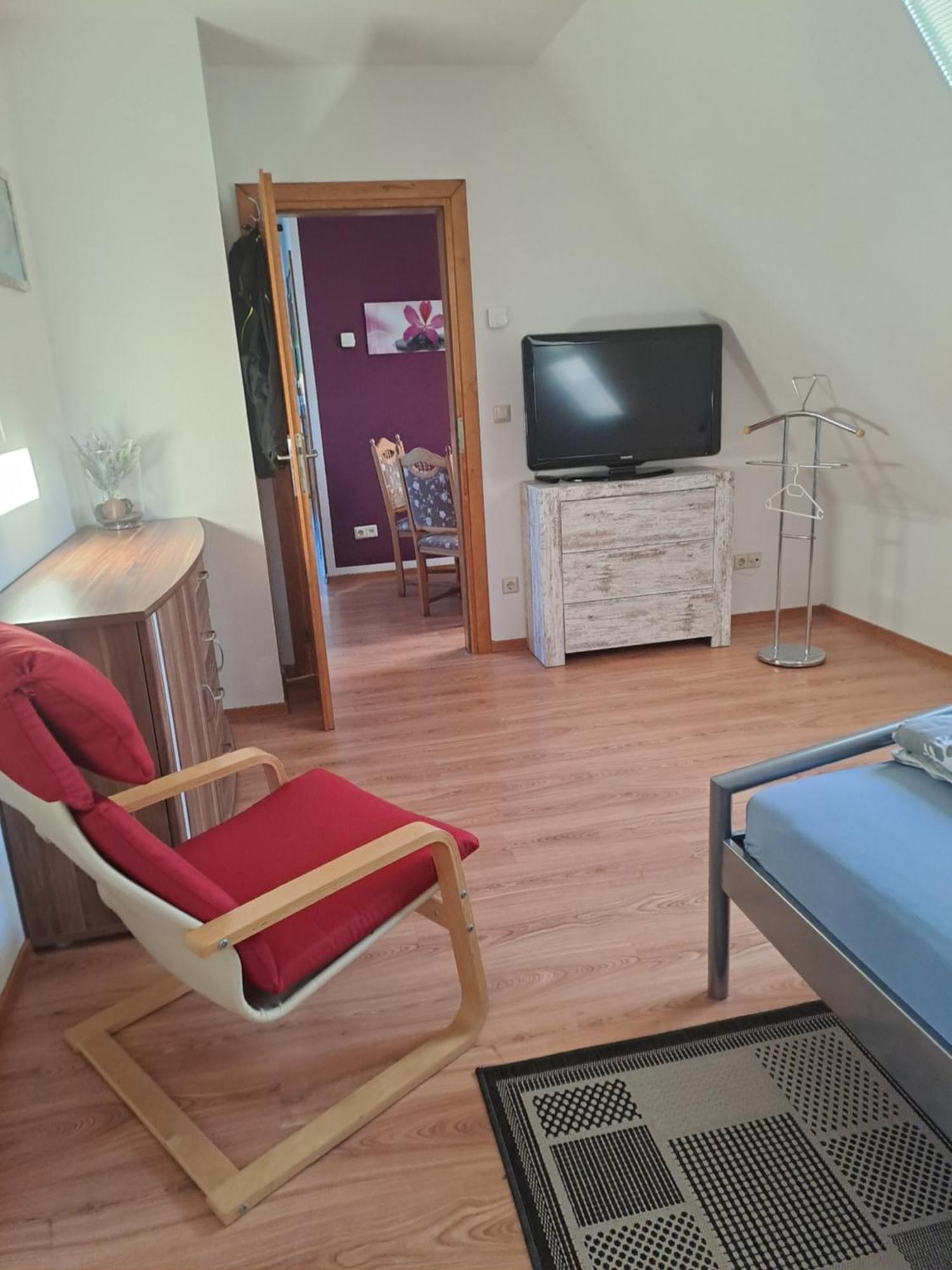 Monteur- Und Ferienwohnung In Hainichen - Obergeschoss Oder Dachgeschoss - Familie Weber Bockendorf ภายนอก รูปภาพ